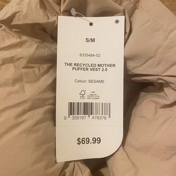 COPY - Beige Oversized Cotton On Mother Puffer 2.0 Women’s Vest - NWT - Picture 3 of 3